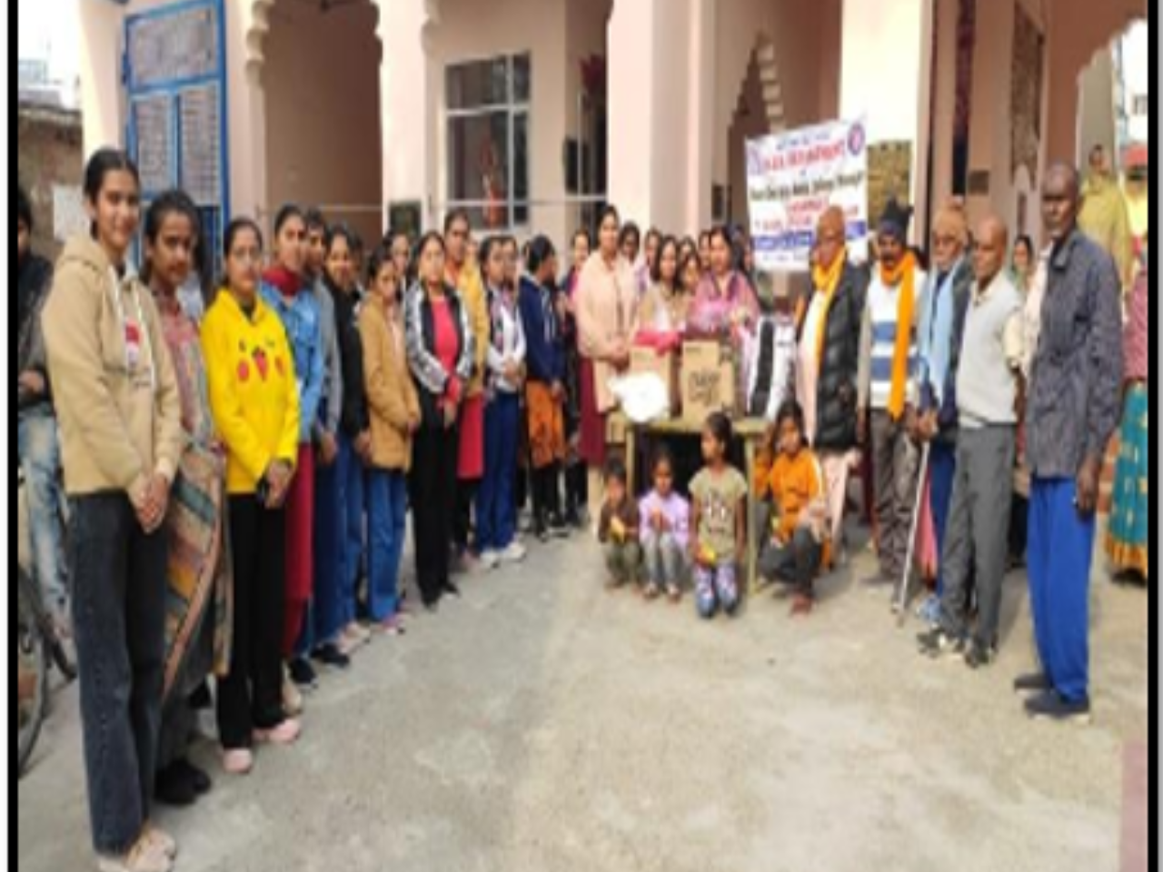 Distribution_of_clothes_to_leprosy_colony_dinanagar.png